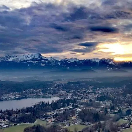 Haus Der Geschenke - Carinthia Διαμέρισμα Velden am Wörthersee