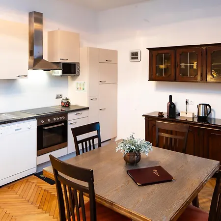 Haus Der Geschenke - Carinthia Фельден-ам-Вёртер-Зе